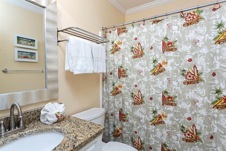 Ocean Walk Three Bedrooms By Hodnett Cooper