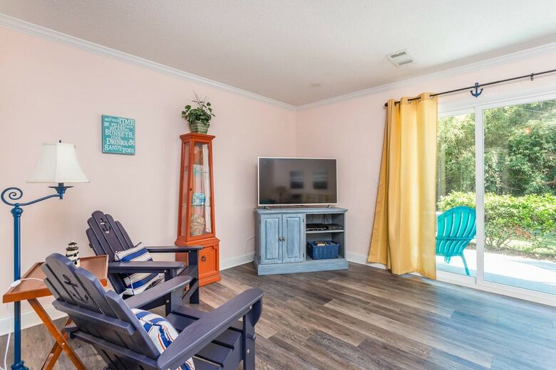 Ocean Walk Three Bedrooms By Hodnett Cooper