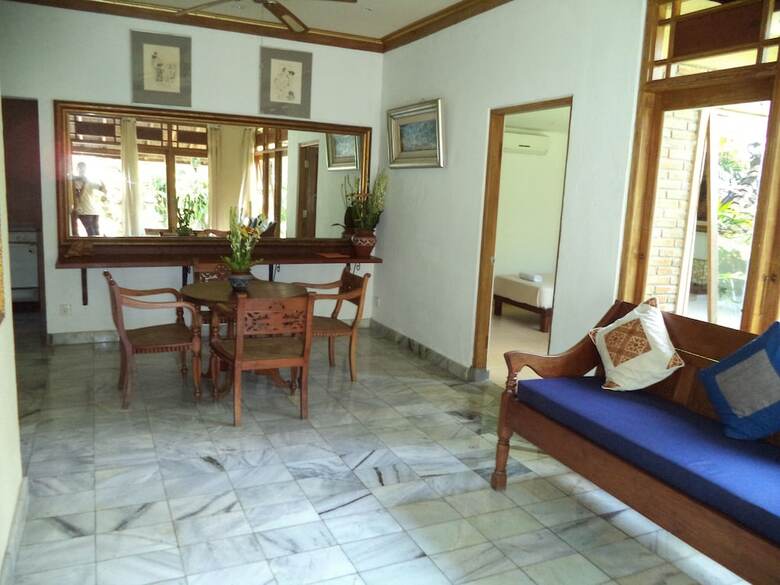Apartamento Lokasari Bungalows Spa & Gallery