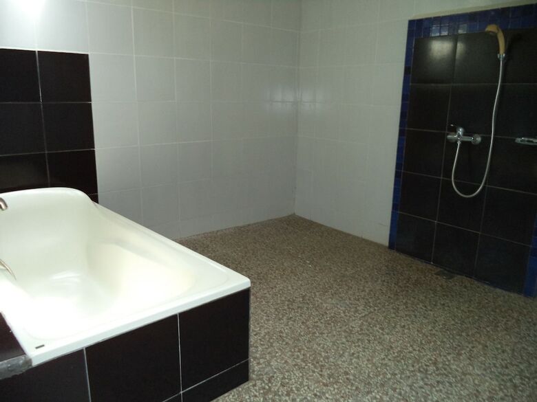 Apartamento Lokasari Bungalows Spa & Gallery