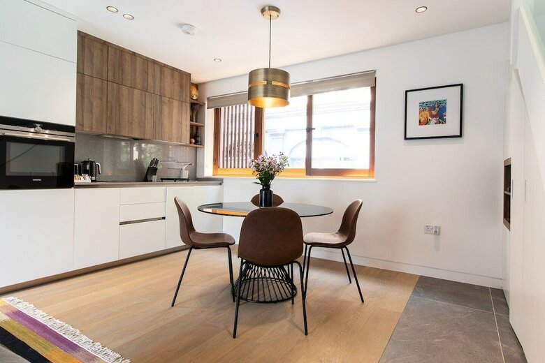 Mirabilis Apartments - Wells Court