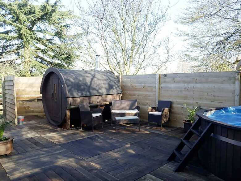Cabana Oak Lodge Retreat - Glamping 1