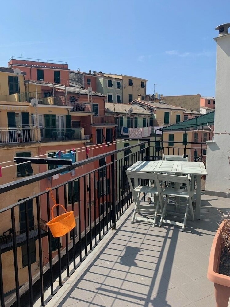 Hotel Vernazza Rooms & Apartments