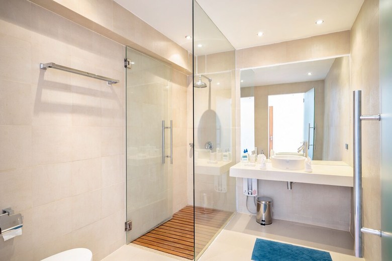 1 Bedroom Sea View Villa Bubbles