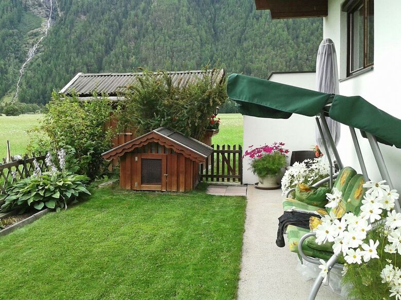 Spacious Apartment In L�ngenfeld Near Ski Area