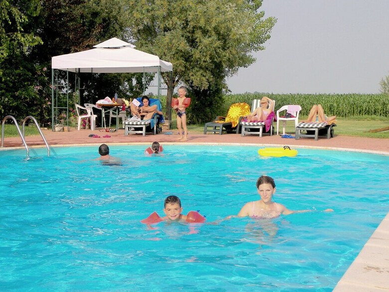 Agroturismo Cozy Farmhouse In Veneto With Shared Pool