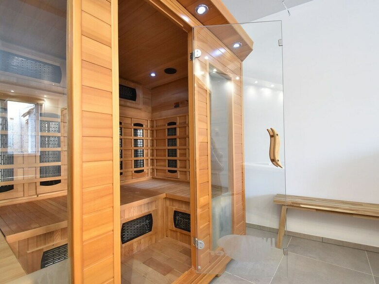 Authentic, Renovated Country House With Private Heated Pool