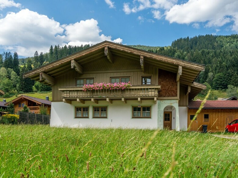 Cozy Apartment In M�hlbach With Parking