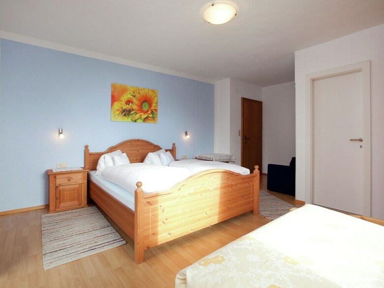 Lovely Apartment With Terrace In F�genberg