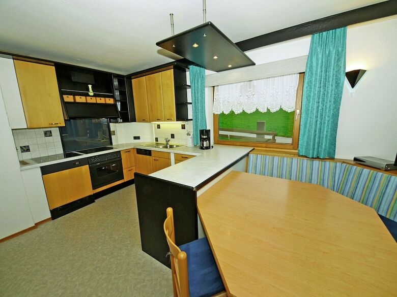 Cozy Apartment In Oberperfuss Near Ski Area