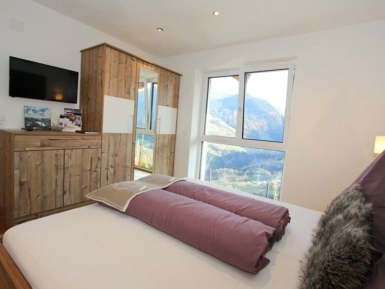 Cozy Apartment With Garden In Wenns