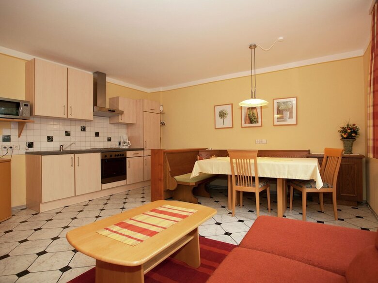 Restful Apartment With Terrace, Garden, Heating, Parking