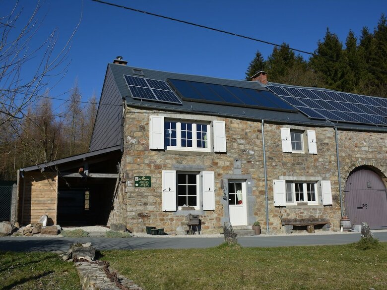 Spacious Holiday Home In Viroinval Near Forest