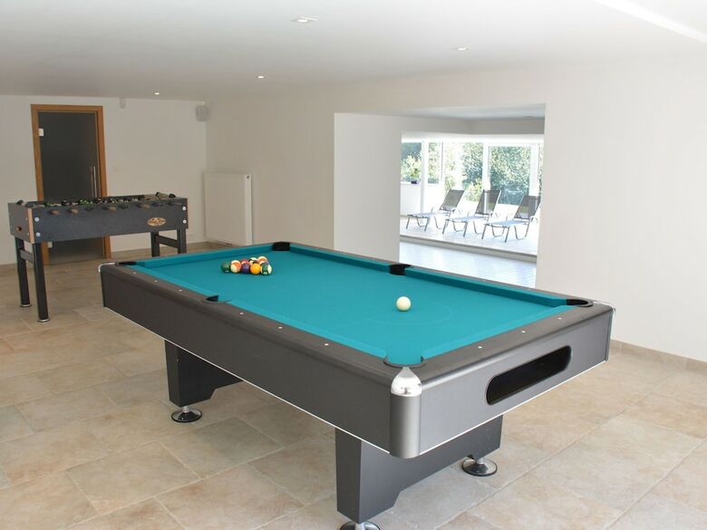 Stately Chalet In Stoumont With Pool & Sauna