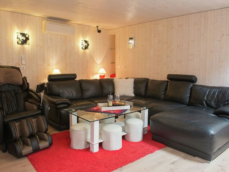 Beautiful Apartment In Spa Belgium With Jacuzzi