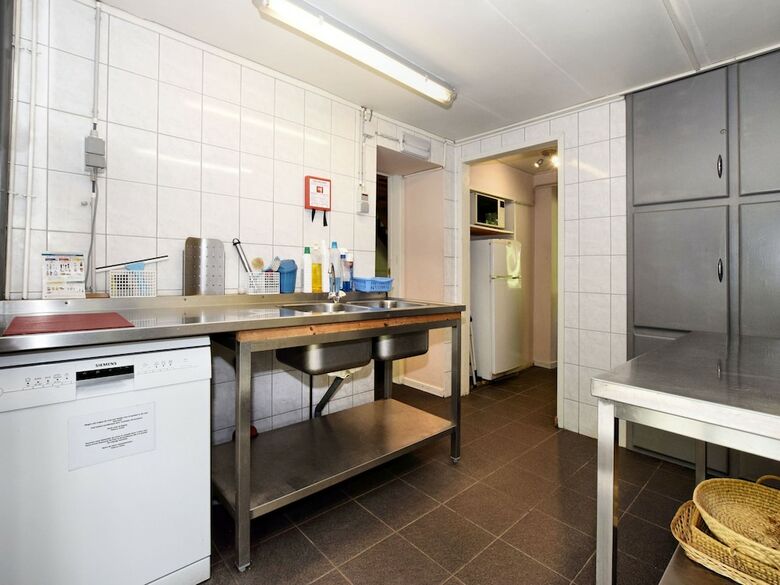 Vintage Holiday Home With Barbecue In Rendeux