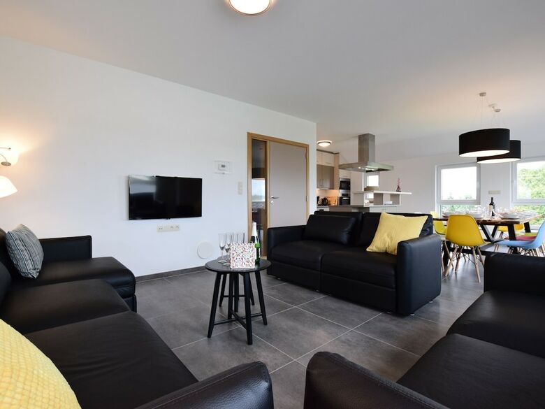 Cozy Apartment In L�glise With Terrace