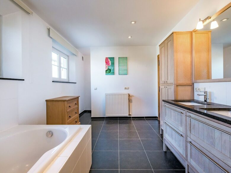 Rural Villa, 4 Kilometres From The Beach