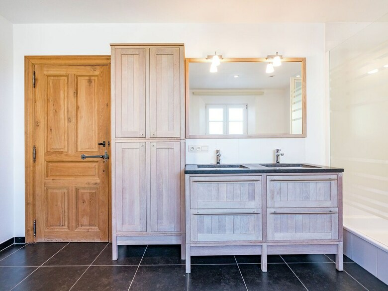 Rural Villa, 4 Kilometres From The Beach