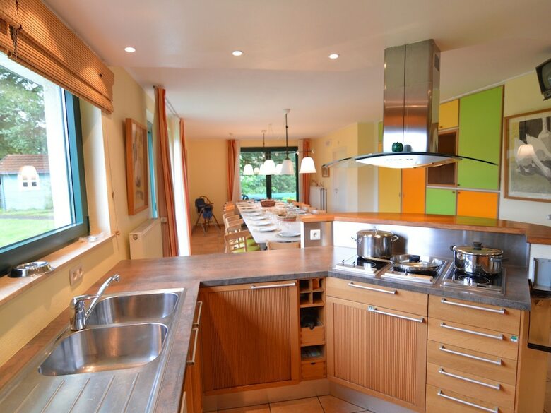 Villa Unique, Comfortable Property With Many Extras