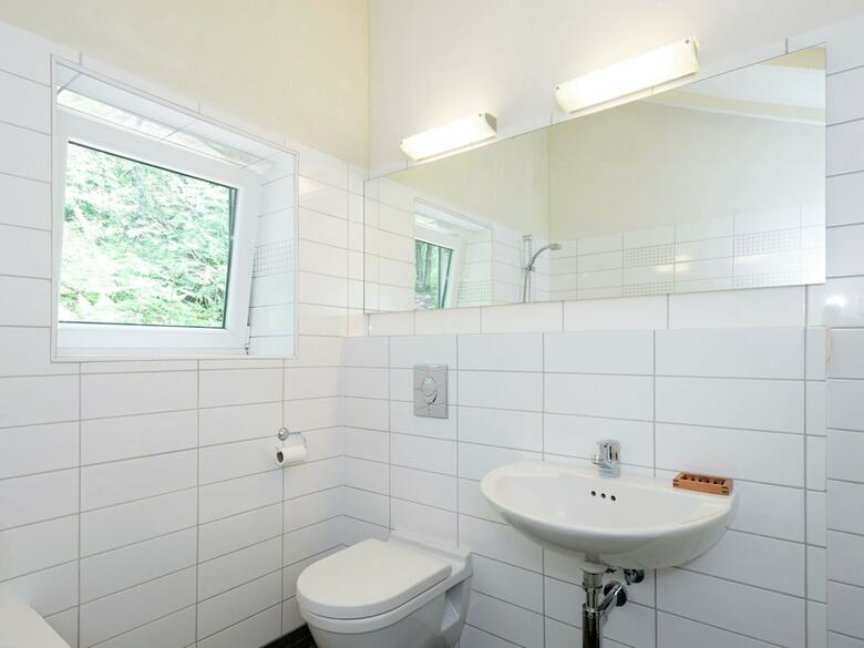 Great Spacious Holiday Home In A Tranquil Holiday Park