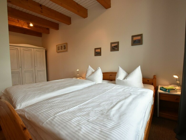 Cosy Apartment In Insel Poel With Fireplace