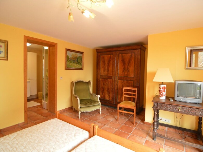 Spacious Holiday Home In Herbeumont Near Forest