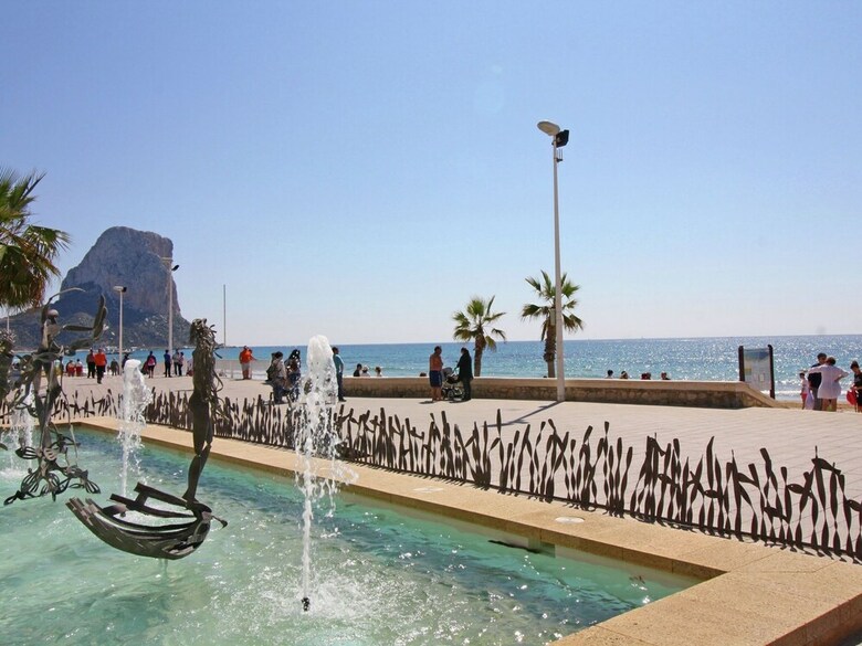 Luxurious Villa In Calpe With Private Swimming Pool