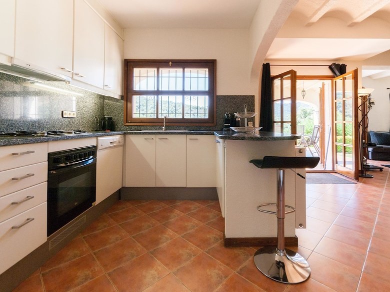 Exotic Villa In Calonge With Swimming Pool