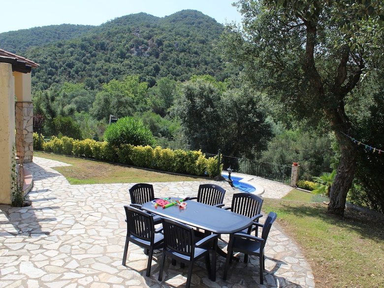 Exotic Villa In Calonge With Swimming Pool