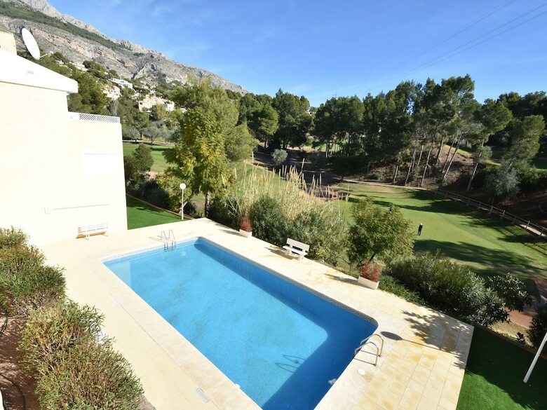 Modern Holiday Home With Swimming Pool In Altea