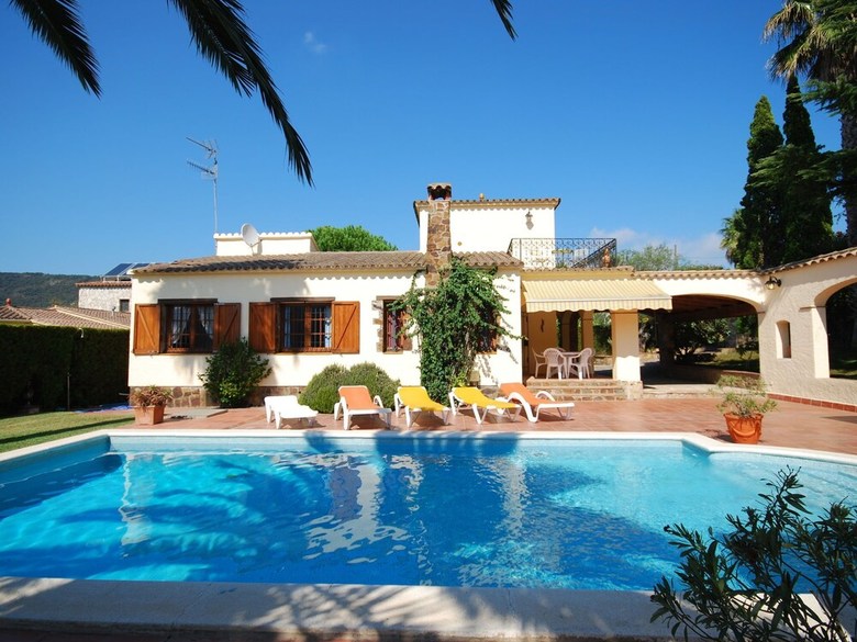 Peaceful Villa In Calonge Spain With Swimming Pool