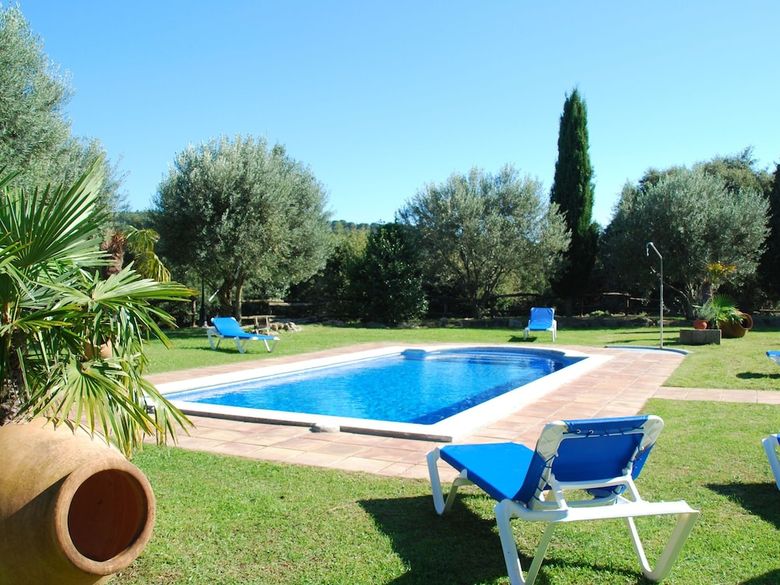 Spacious Villa In Romany� de La Selva With Swimming Pool