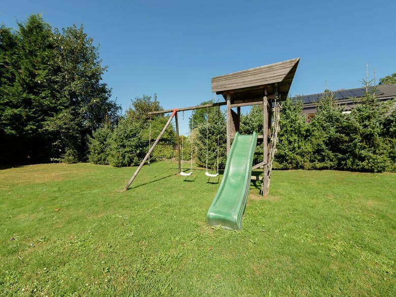 Villa With Jacuzzi And Sauna In A Very Quiet Spot