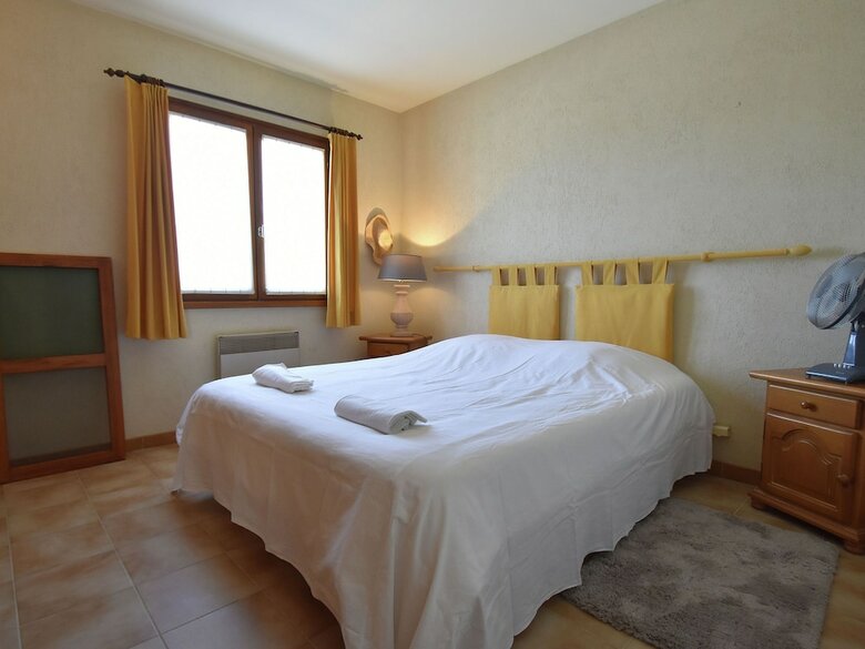 Quaint Villa In Argelliers With Private Swimming Pool
