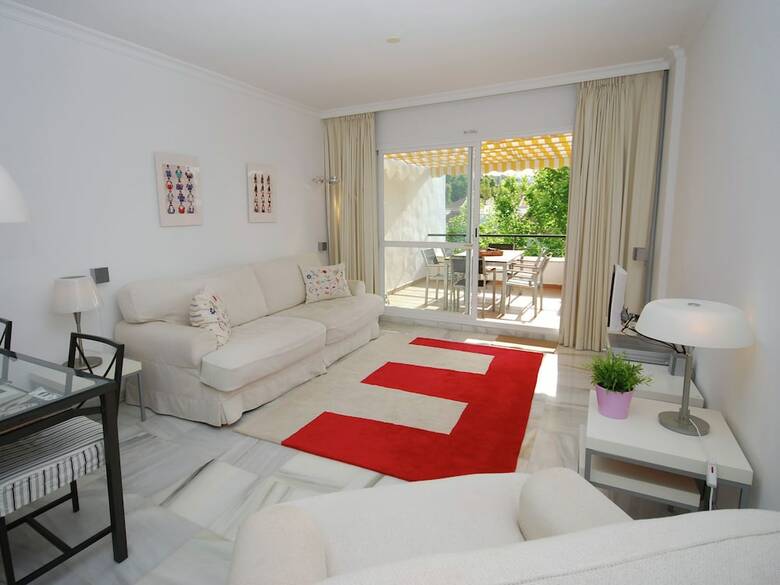 Apartment Near Lots Of Golf Courses, With Three Shared Pools
