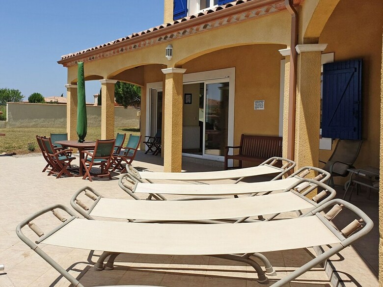 Spacious Villa Near Villemoustaussou With Pool