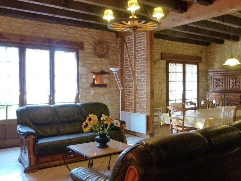 Vintage Home In Siorac-en-p�rigord With Pool