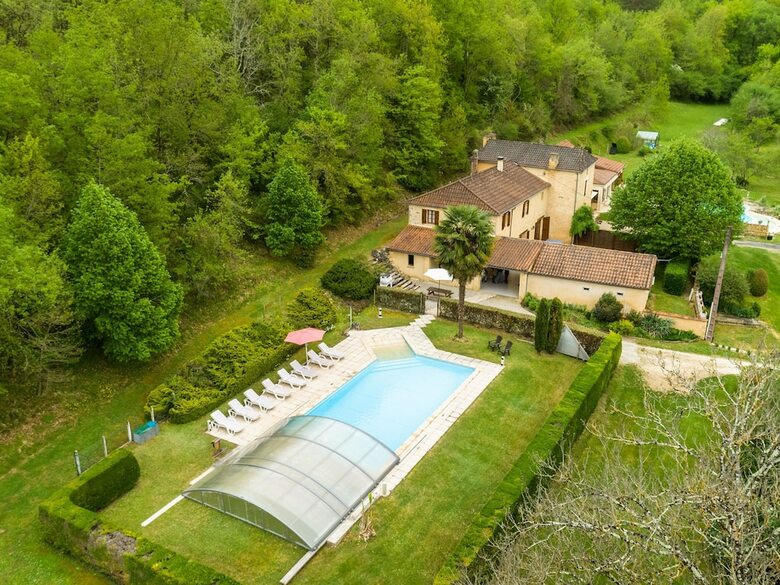 Vintage Home In Siorac-en-p�rigord With Pool