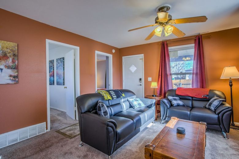 3br Mtn Viewsdowntownnext To Lake, Parks, More