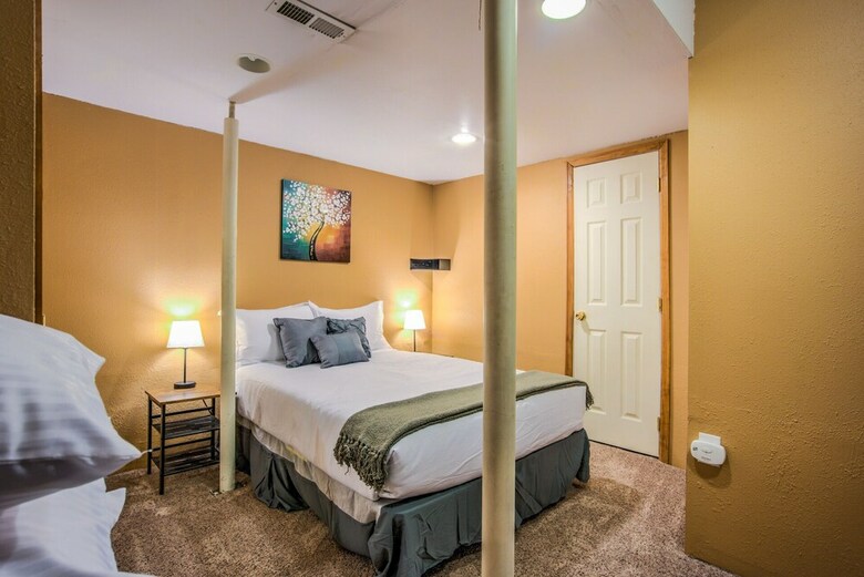 3br Mtn Viewsdowntownnext To Lake, Parks, More