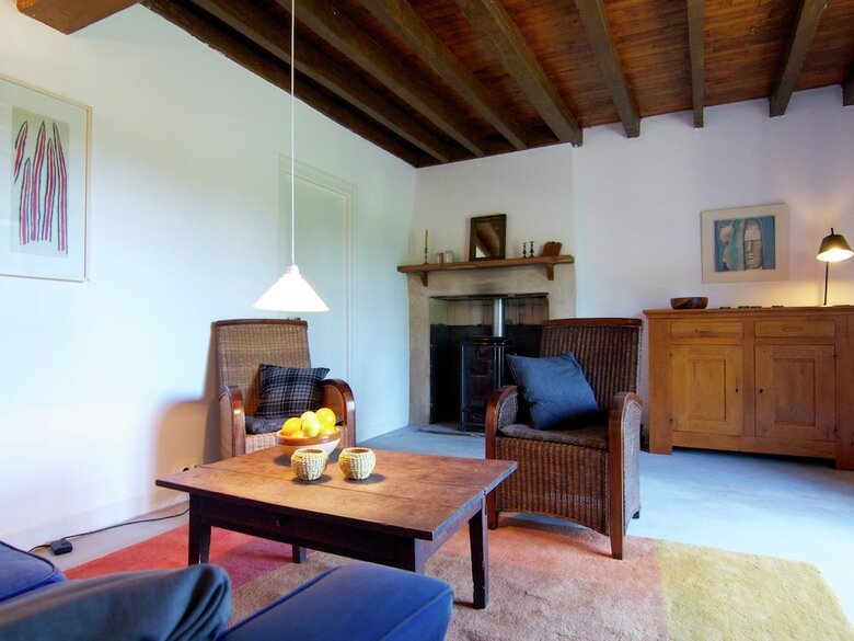 Charming Cottage In Ladignac-le-long With Garden