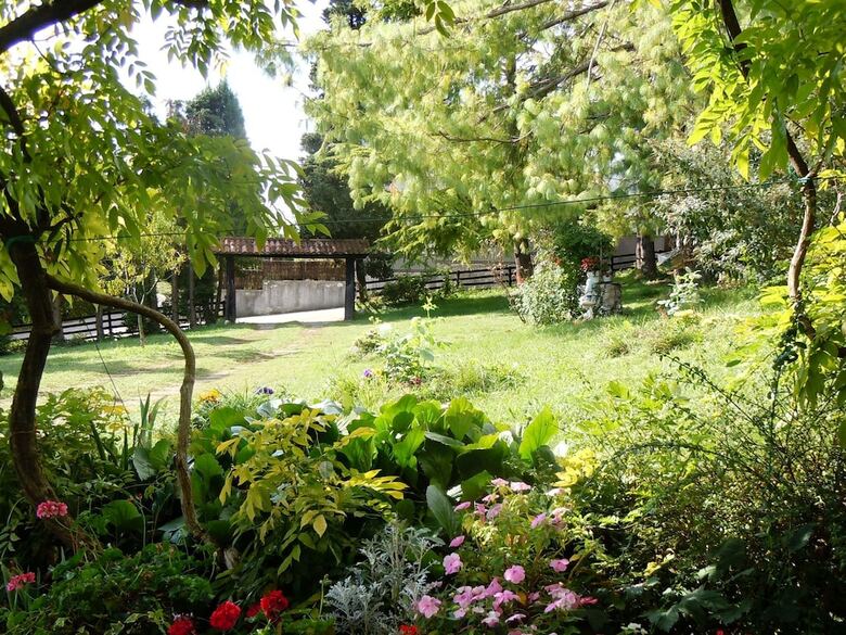 Cozy Detached House, Wide Garden, Wifi