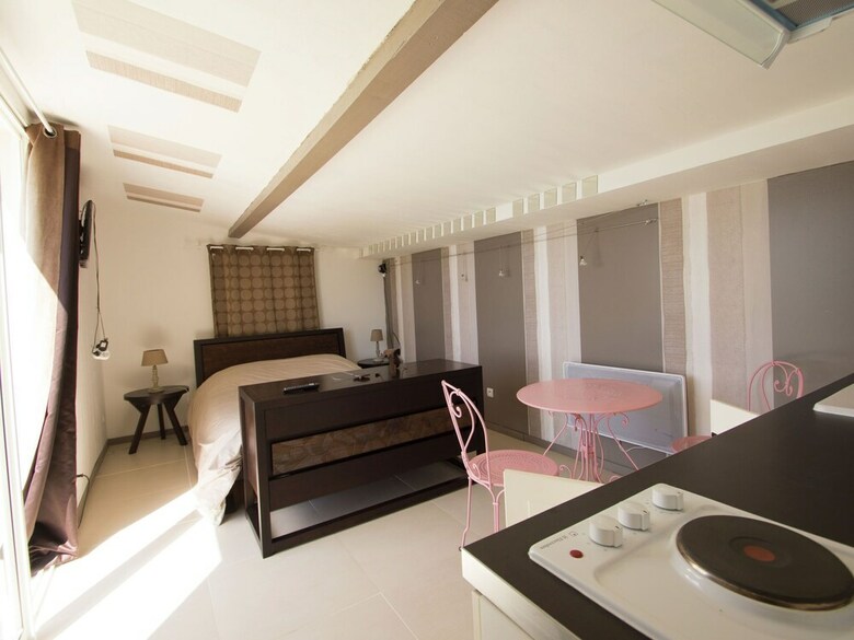 Stylish Villa In Draguignan With Swimming Pool