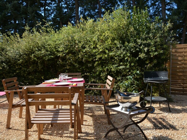 Luxury Villa With Jacuzzi In Carpentras Provence