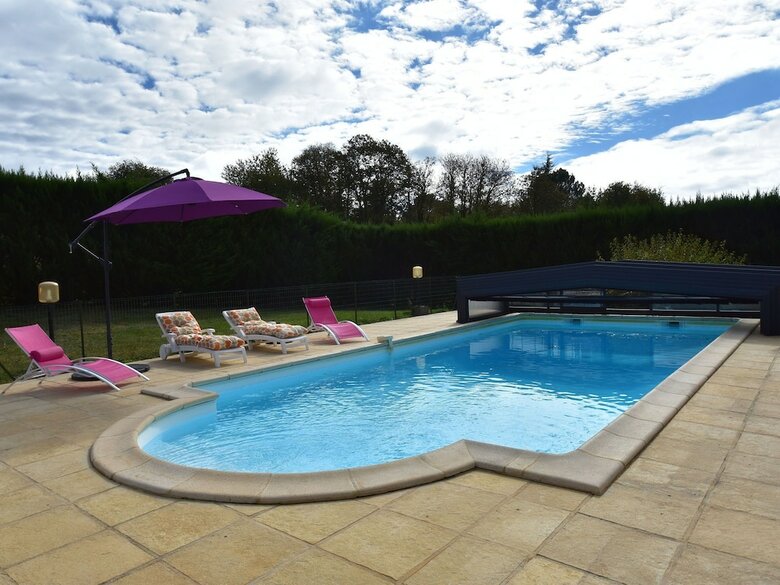Spacious Holiday Home With Private Swimming Pool In Uzech