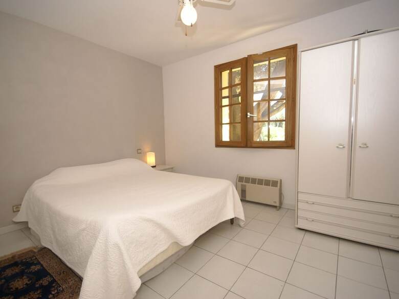 Cozy Villa In Sorgues With Swimming Pool
