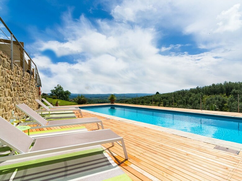 Exotic Holiday Home In Vinci With Swimming Pool