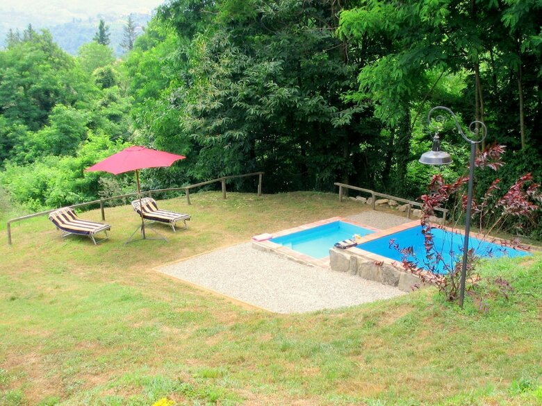 Vintage Cottage In Pescia With Jacuzzi