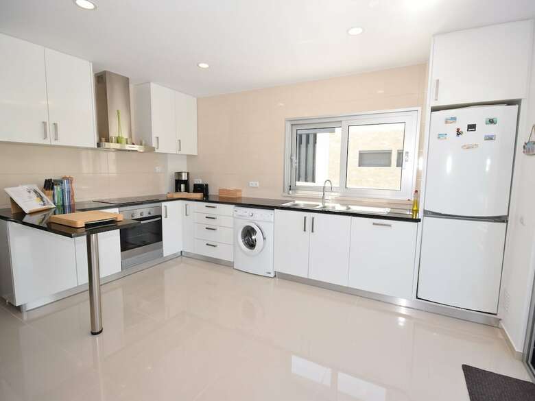 Comfortable Detached Villa With Heated Swimming Pool And Beautiful View